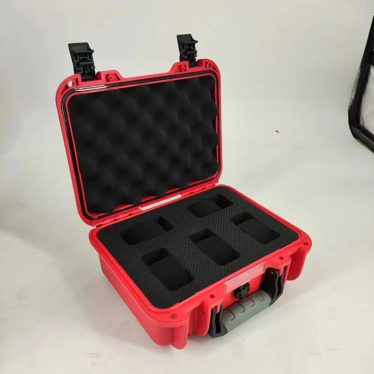 DPC030 Red Hard Plastic Waterproof Watch Display case With New Design 5 Slots Eva