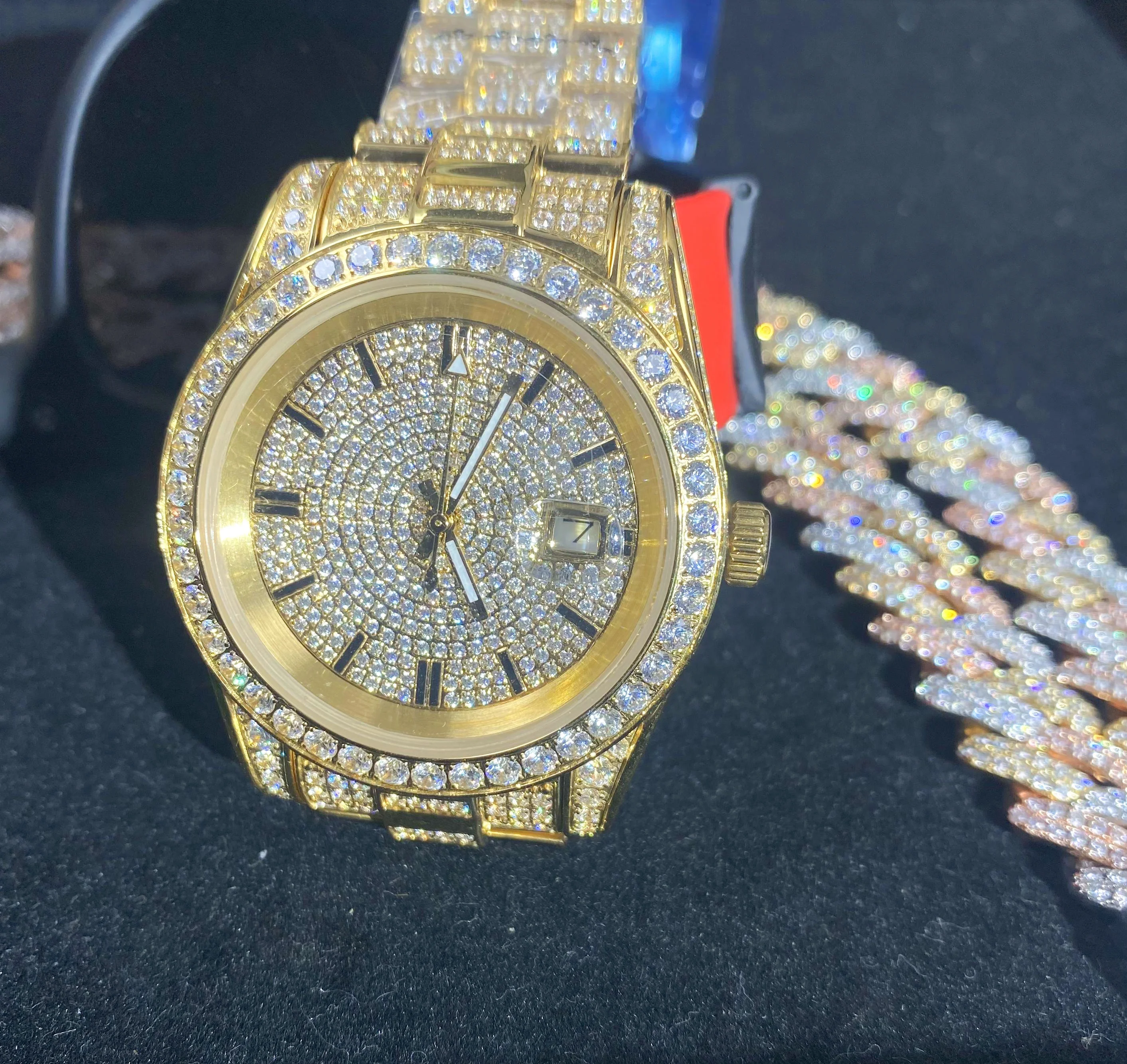 

Iced Presidential Watch in 18K Gold