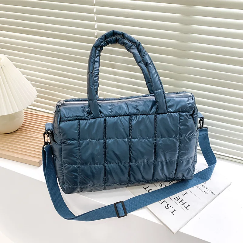 

Drop Ship Customized Down Padded Lightning Top Handles Quilted Shoulder Bag Handbag Puffer Tote Bag Casual Sport Duffel Bag