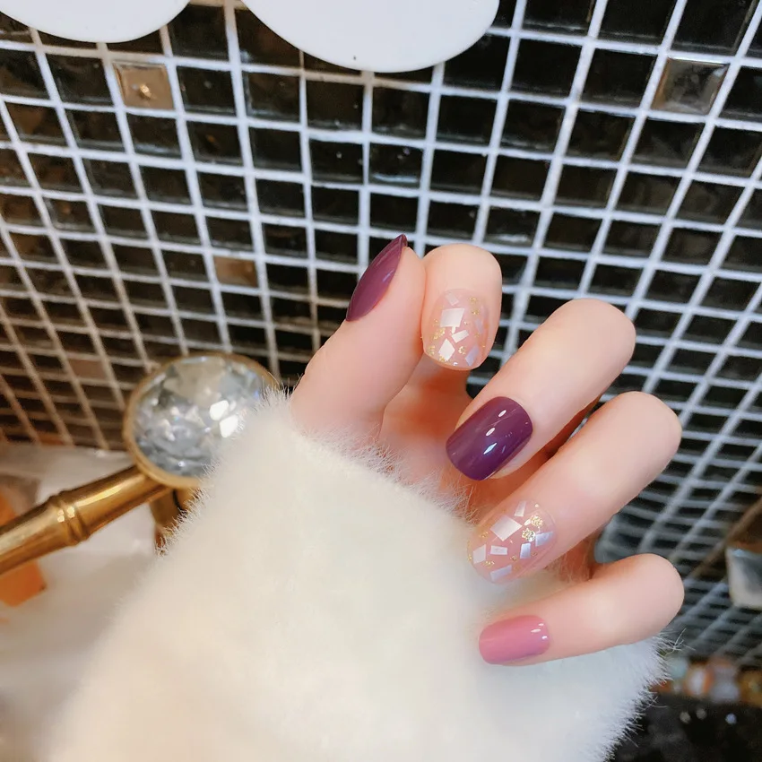 

Short Purple press on nails nail-art on artificial press-on nails