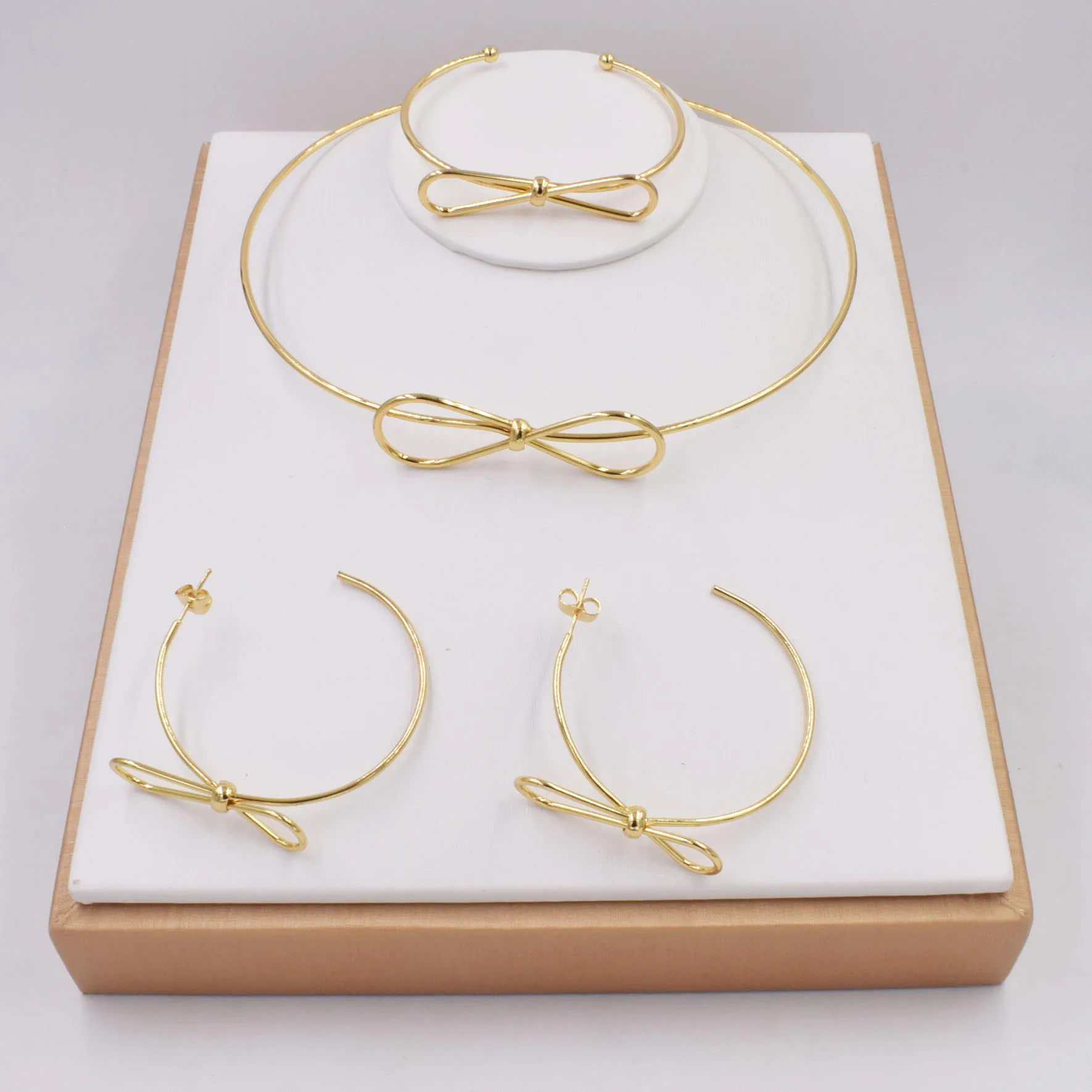 

Costume Fashion Dubai Jewelry Accessories High Quality Gold Plated Bowknot necklace earring bracelet Jewelry Sets NT0064, Gold color