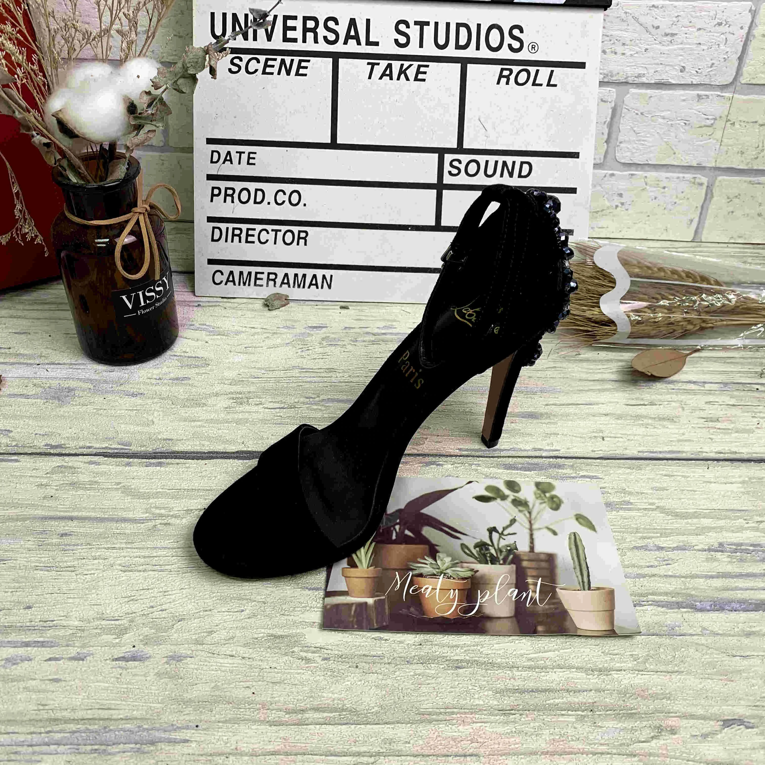 

2021 spring new heel diamond pattern one-line suede stiletto high heel women's shoes European and American large size wholesale, Black beige red