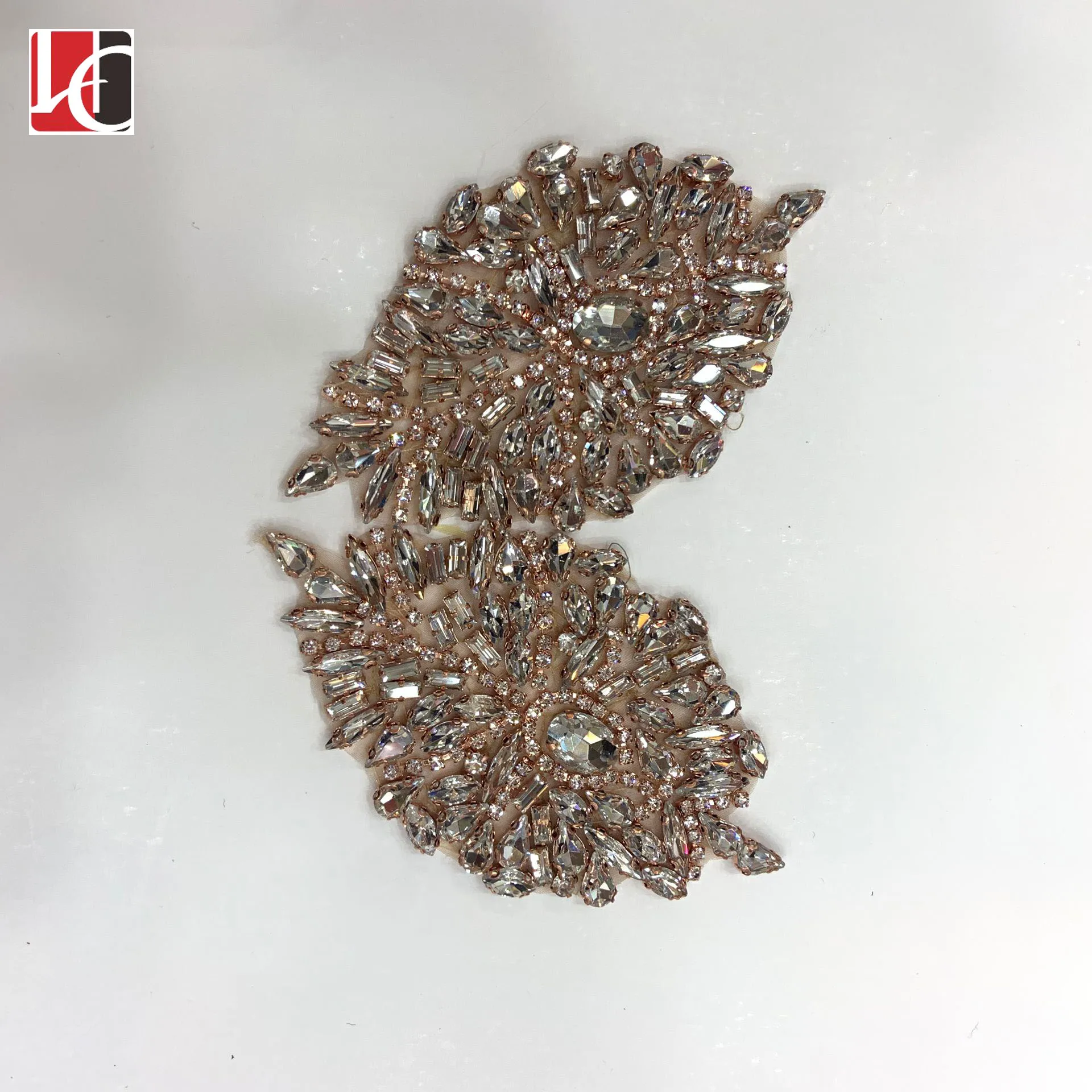 

HC-15412 Hechun high quality handmade rhinestone applique patches for shoes, White