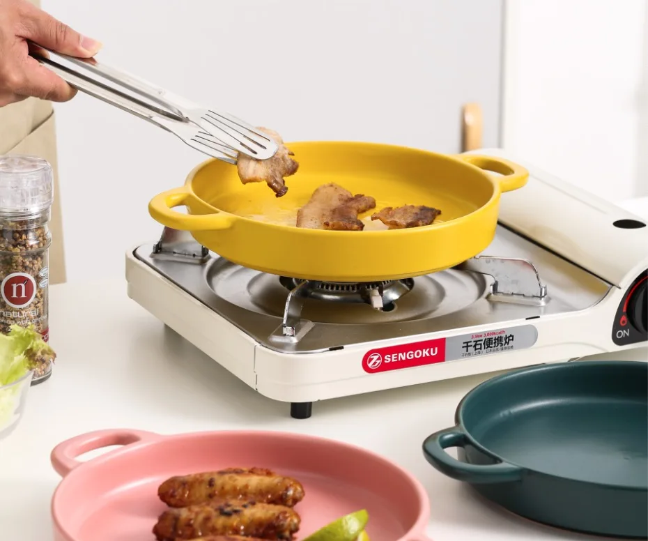 

Christmas hot selling Ceramic frying cooking pan porcelain roasting pan with handle for kitchen, Green pink yellow black