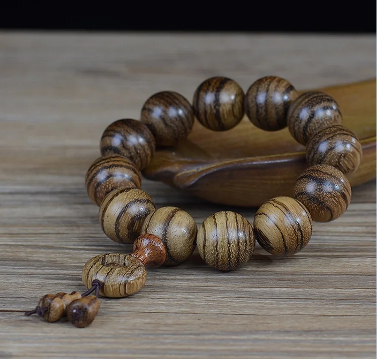 

Classic Incense hand string wooden bracelet text play old material sandalwood beads string, Picture shows