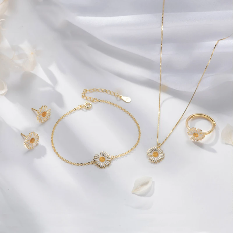 

New Arrival Fashion S925 Sterling Silver White Daisy Jewelry Set Minimalist Daisy Flower S925 Silver Ring Earring Necklace Set