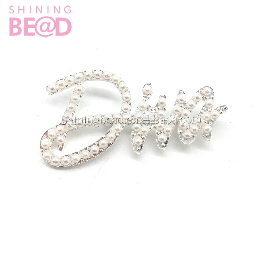 

High Quality Delta Brooches DIVA Sigma Theta Pearl Pin Letter Greek Label Pin Jewelry