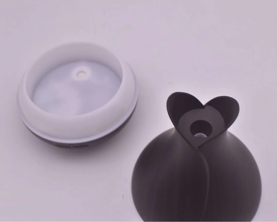 Amazon Hot Sales Ultrasonic Wood Grain 150ml Oil Aroma Humidifier Diffuser Nightlights for Home