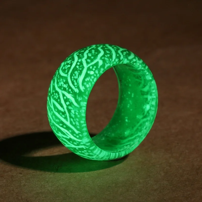 

Personality 1cm width fashion glowing ring Resin male and female universal couiple ring luminous ring, Picture