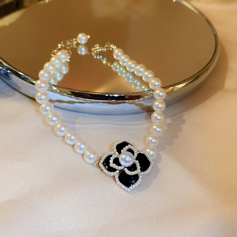 

fashion trendy women black flower bracelet pearl