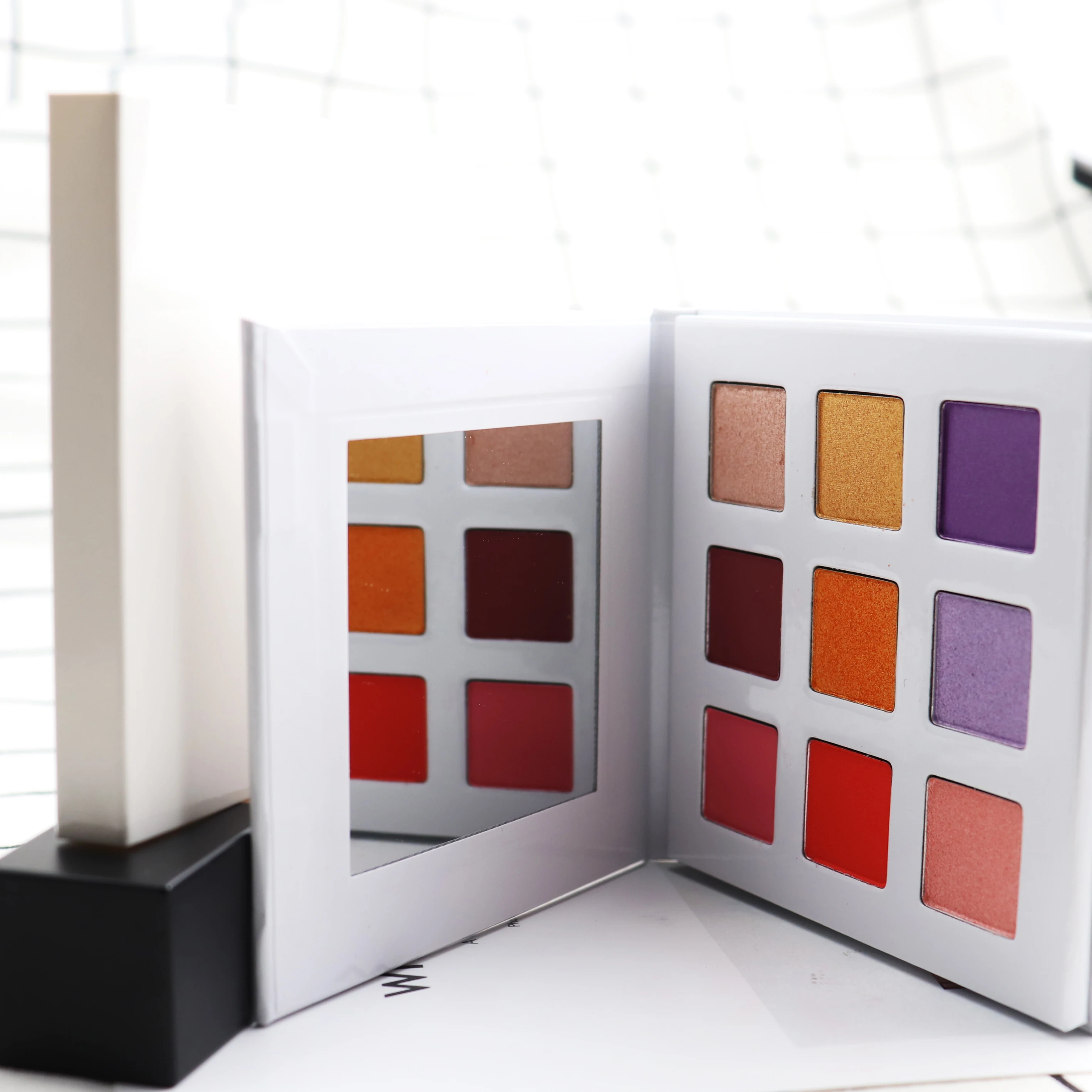 

Eyeshadow Palette Easy Coloring Hot Selling Cosmetic Custom Low Moq 9 Color Eyeshadow Palette High Pigment Pressed Powder