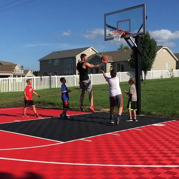 

Eco-friendly waterproof basketball court modur plastic grid flooring tiles with Jordan logo on it