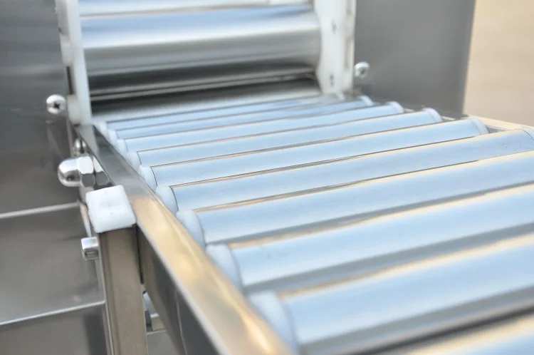 
commercial gyoza making equipment samosa dum making machine 