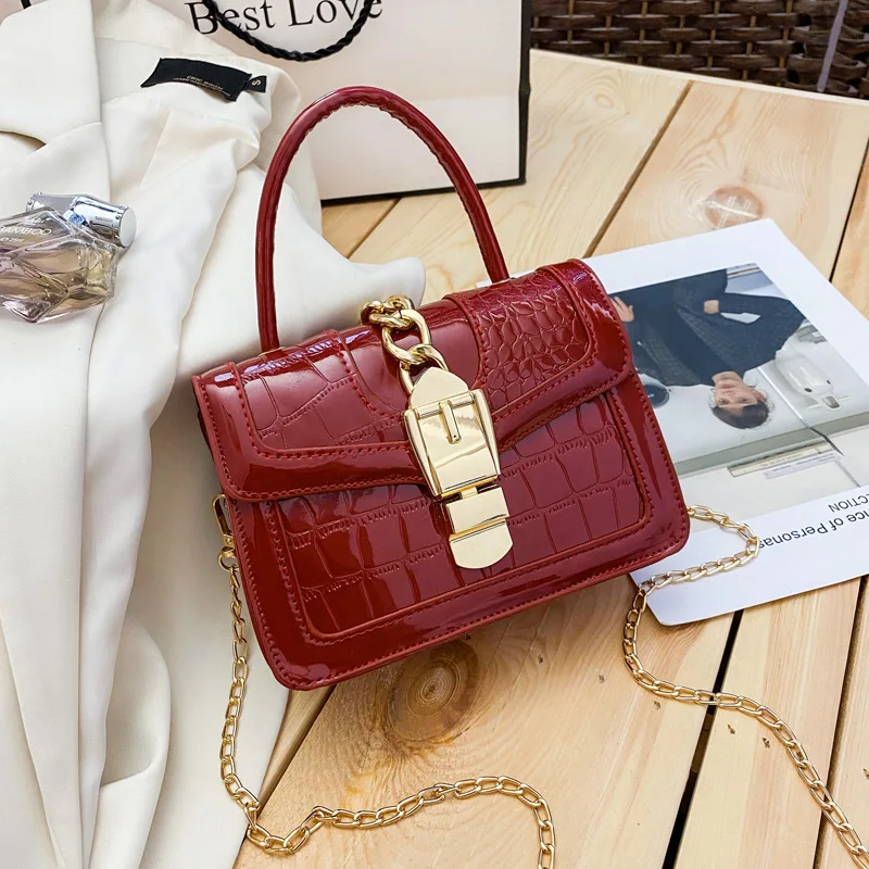 

Wholesale New Fashion girls Mini Messenger Bag Ladies Luxury Cosmetic Chain Hand bags Designer purses and handbags for Women, 4 colors