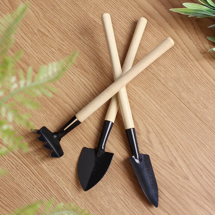 

Three-piece Mini Garden Tools Multi-purpose Shovel Scraper Household Plant Loose Earth Shove