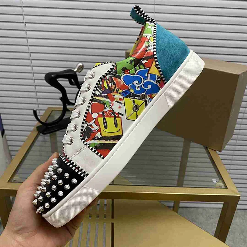 

Wholesales chris men rivet flat red bottom shoes top quality women multicolour printed upper lace up lovers sneakers