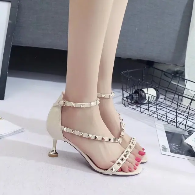 

New summer high heel sandals for women with thin heels Korean version of fashion peep-toe Rivet women's shoes, As the picture show