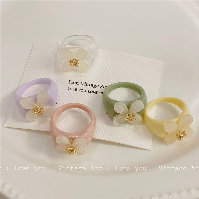 

OUYE Popular retro geometric metal flower ring girl color resin closed ring INS wind flower acrylic ring, Colorful