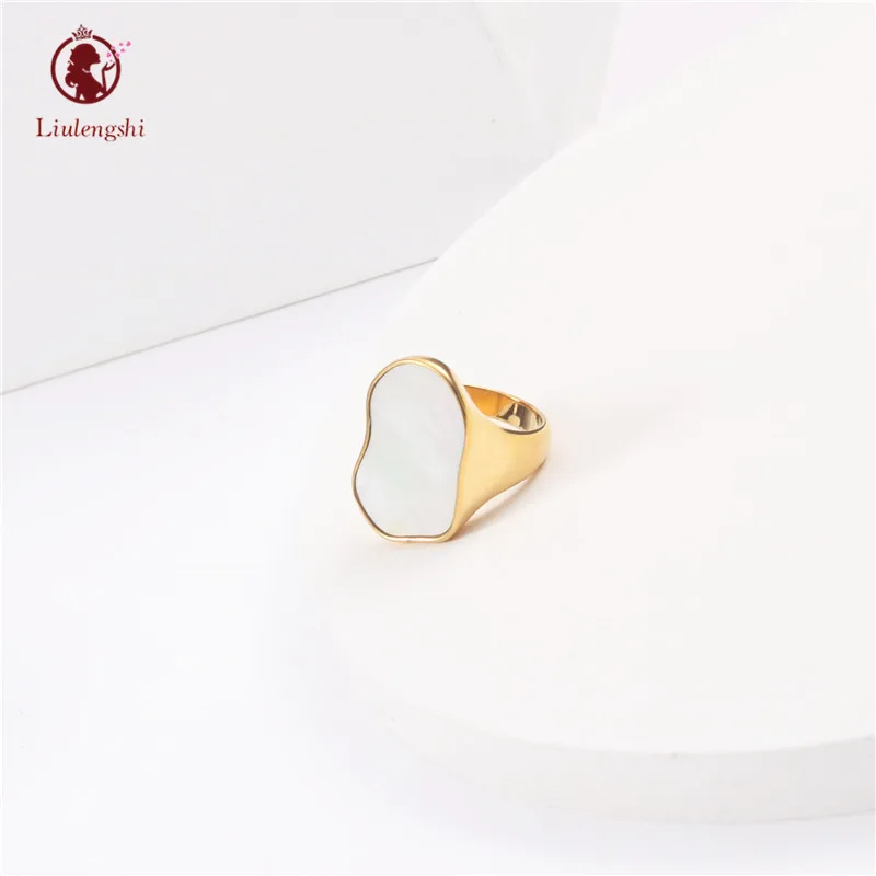 

18K Gold Plated Stainless Steel Irregular Square White Shell Signet Rings Trendy Stainless Steel Gold White Enamel Oil Drip Ring