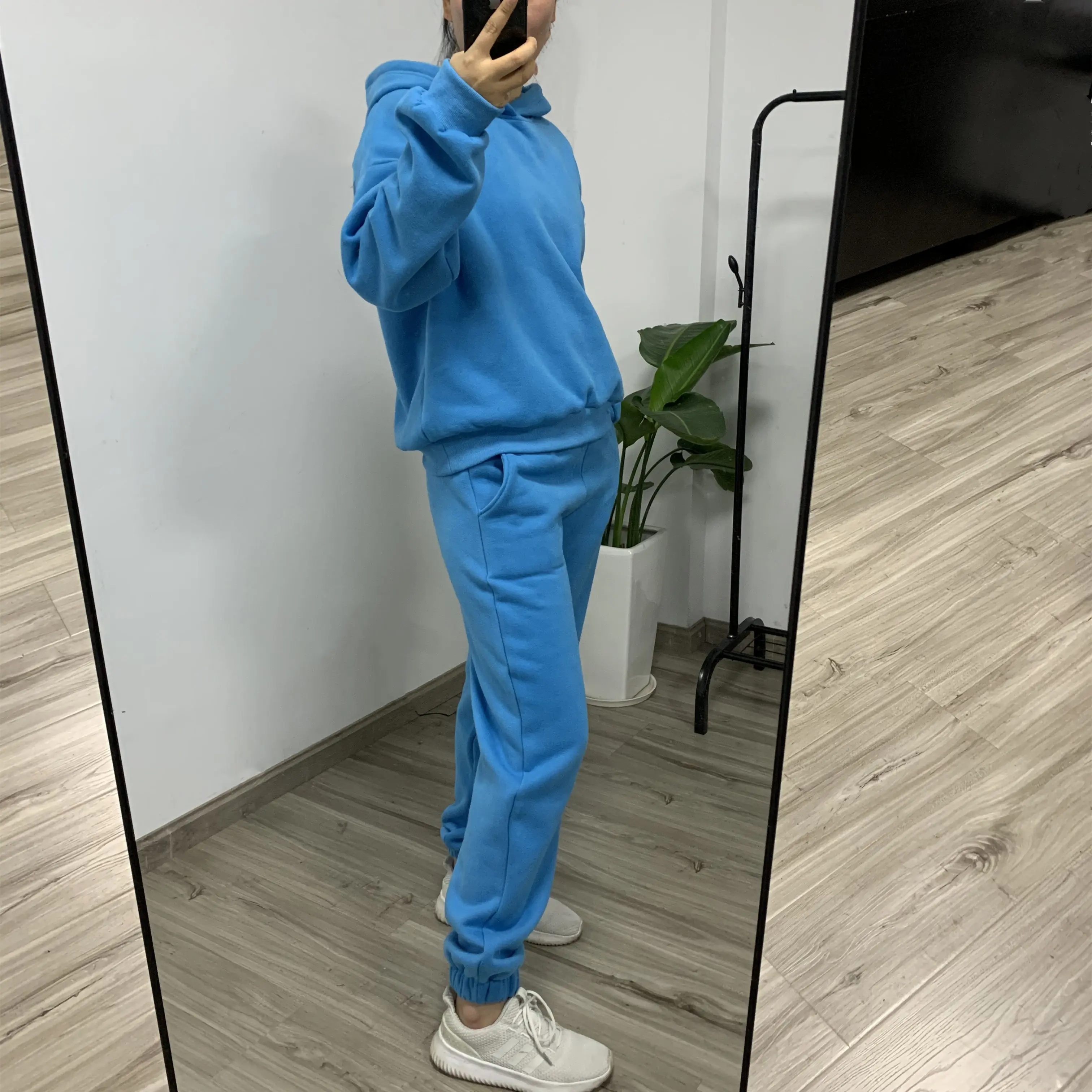 

Custom Women Winter Two Pieces Pocket Joggers Thick Fleece Cotton Sweatsuit Jogging Set With Hoodies, Gray dark blue