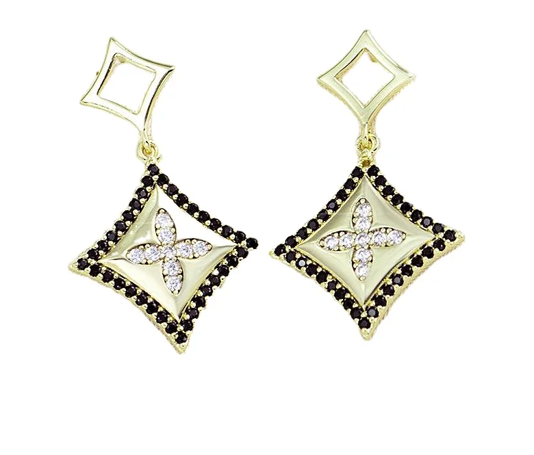 

New fashion earrings with gold French needle earrings