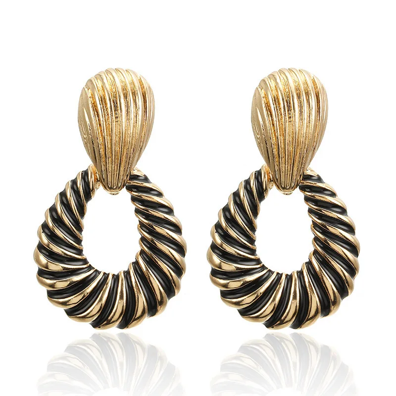 

2020 Fashion Set Crystal Earrings Noble Cartilage Piercing Earring Drop Earrings Gold Plated BOHEMIA Flower Zinc Alloy OEM 30pcs, As pic