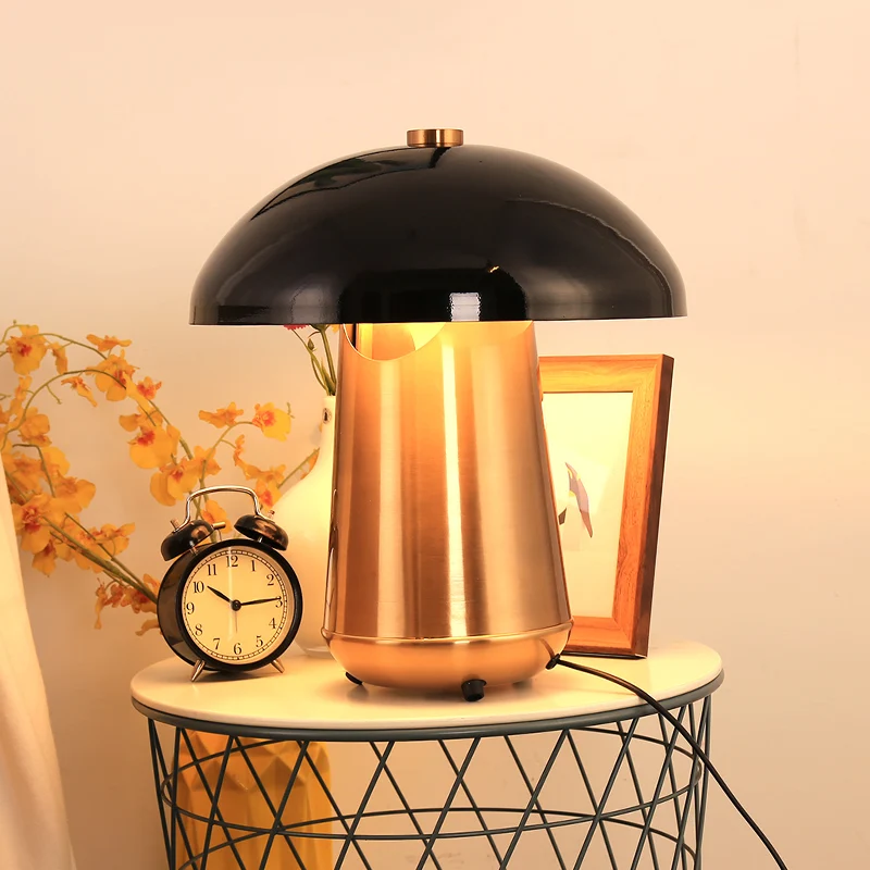 
Modern Nordic Design Iron Idea Mushroom Metal Gold Minimalist Bedside Table Lamp Light For Hotel Home Office for Bedroom 