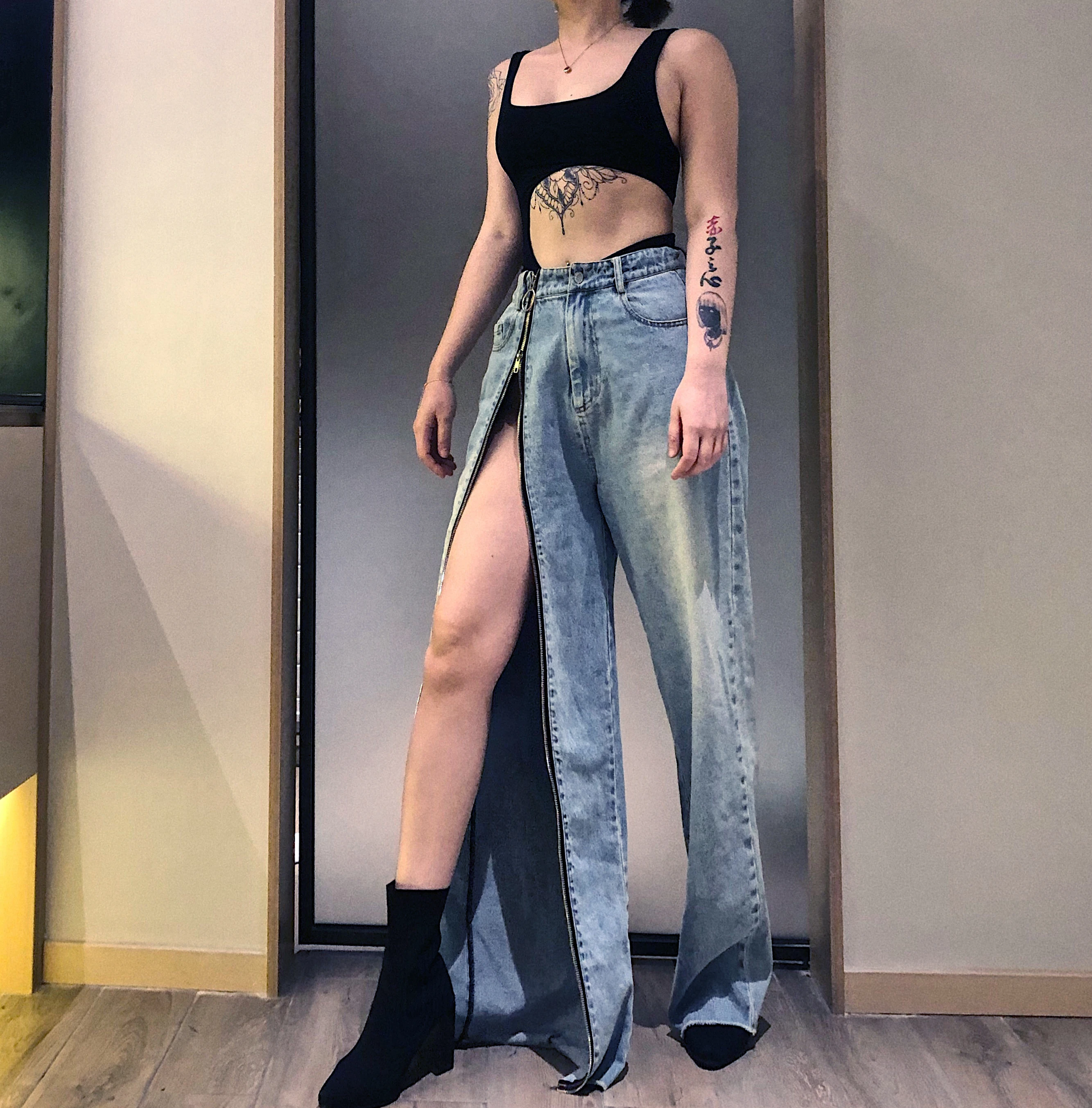 
Custom Design Women Girls Oem Fashion Cut Up Jeans 