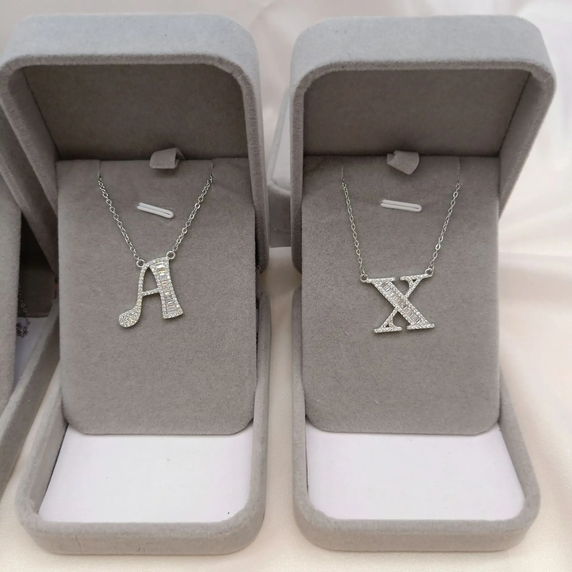 

Daihe S925 Sterling Silver Jewelry With Diamond Letter A Fashion Accessories Pendant Simple Clavicle Chain, Sliver