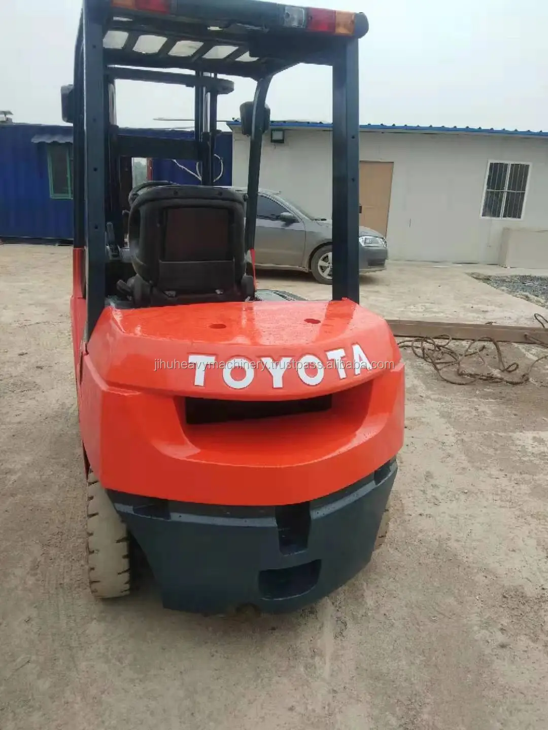 fd30 forklift.jpg