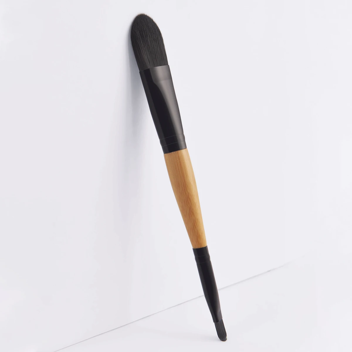 2025 Single Brown Double Ended Classic Design Multifunctional Foundation Brush Single Makeup Brush