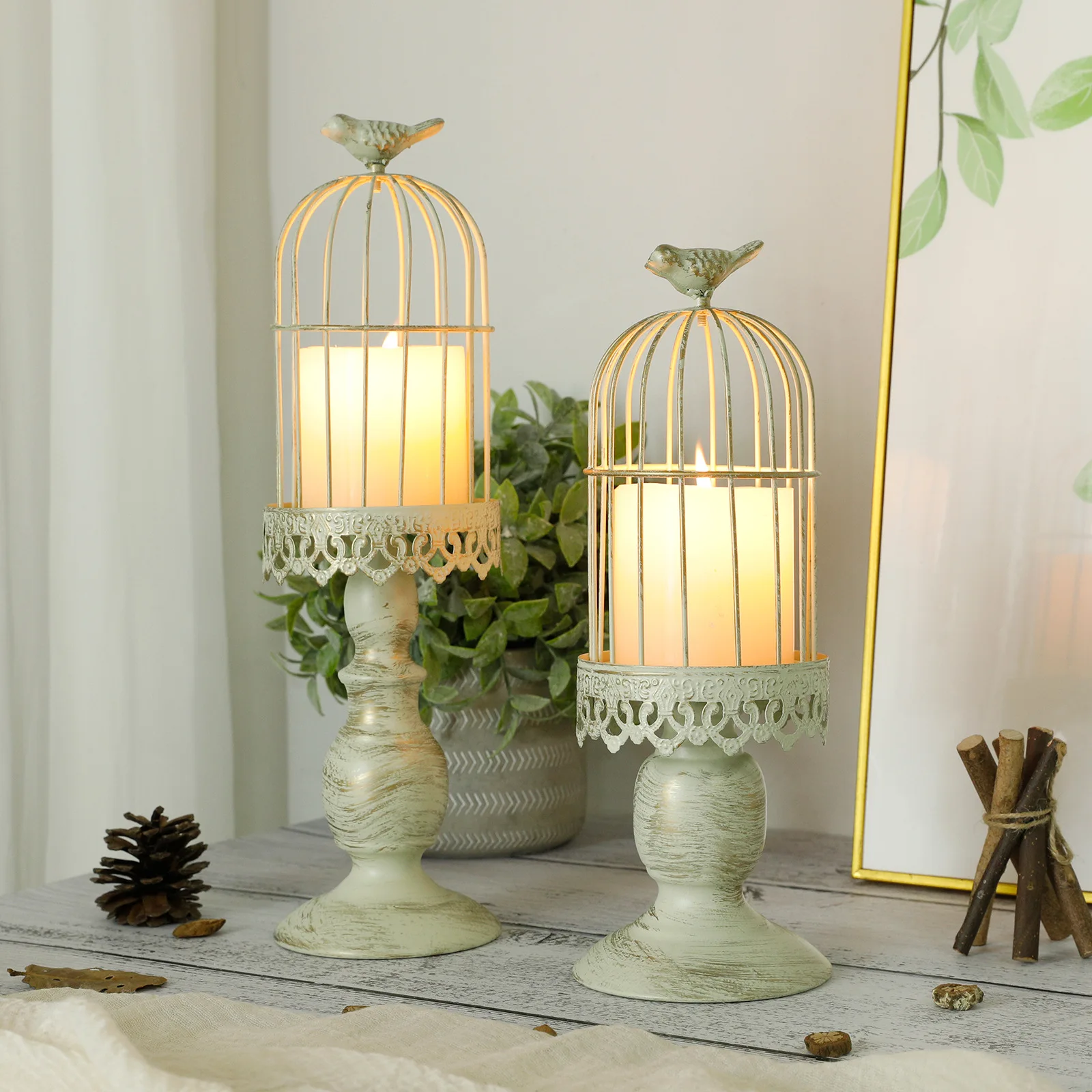 Hot Selling Creative Retro Birdcage Candle Holder Decoration European Iron Candle Stand Wedding Restaurant Props