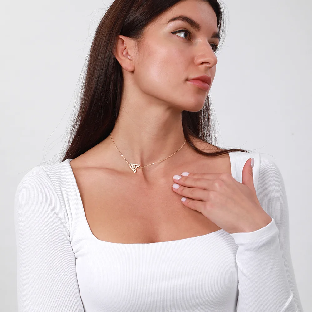 

Wholesale personalized alphabet cubic zircon diamond gold plated choker letter necklace