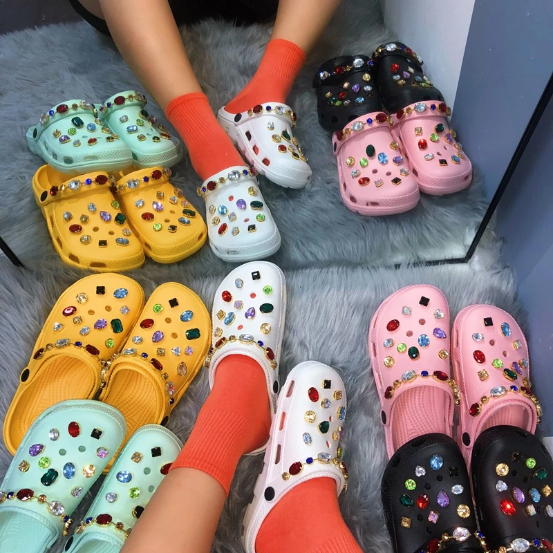 

Custom Logo Clogs Wholesale 2021 Summer Fashion Trend Baotou Hole Shoes Eva Platform Women Clog Rhinestone Shoes Women's Clogs