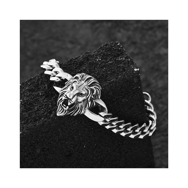 

Factory selling new design domineering personality creative bracelet titanium steel lion head men's bracelet