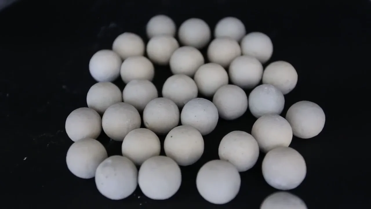 High Density 3mm 6mm 10mm Inert Ceramic Ball Support Media 1719