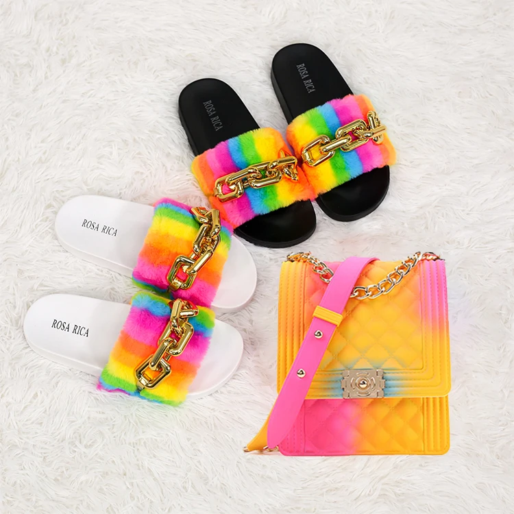 

Drop Shipping Women Rainbow Shoes And Bag Set Purses Handbags Match Big Chain Fur Slides Purse Set 2021