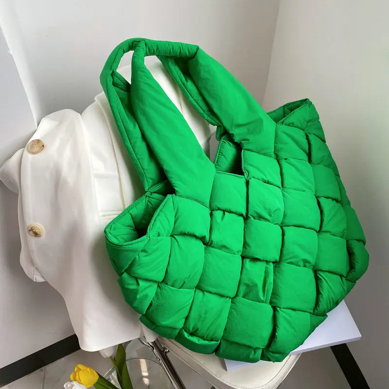

KALANTA Amazon 2022 New Sponge Woven Rhomboid Down Cotton Ladies Shoulder Green Bag Large Capacity Nylon Underarm women Handbag, Customizable