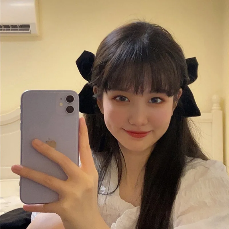 

Black Butterfly Hairpin With Girl's Velvet Hairpin, As shown in the figure