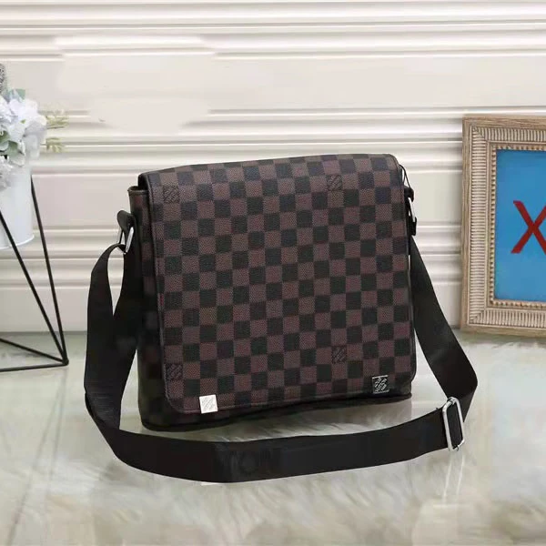 

Wholesale men's retro handbags rectangle leather purses waist bags
