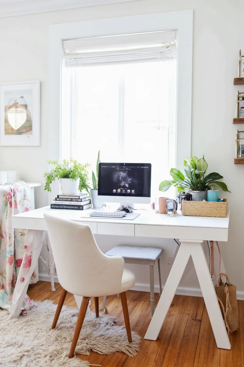 Seasonal decor ideas for work desks