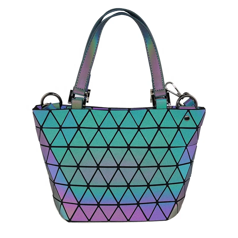 

Women Luminous Geometric Bucket Bag Deformable Reflective Crossbody Handbag