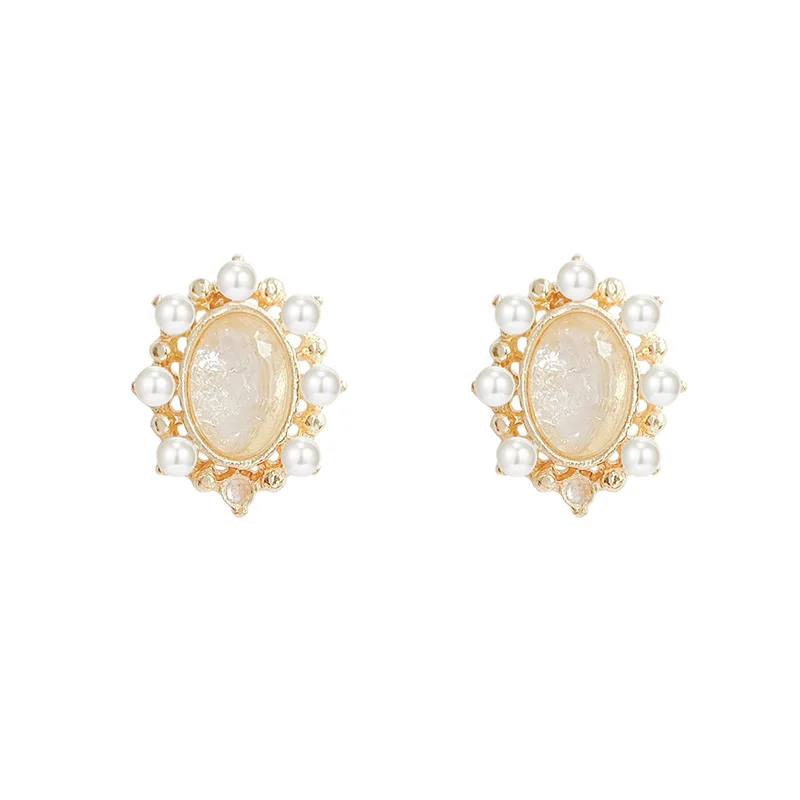 

Fashion Pearl Stud Earrings Vintage Baroque Classic Oval Stud Earrings Female Wholesale Jewelry