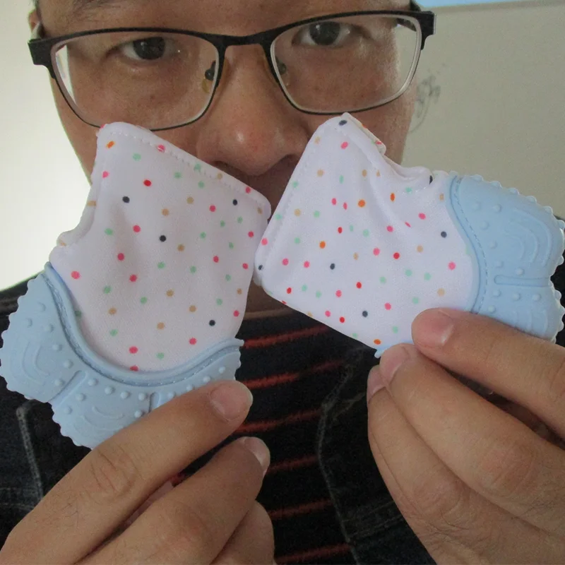 Teething mitten11