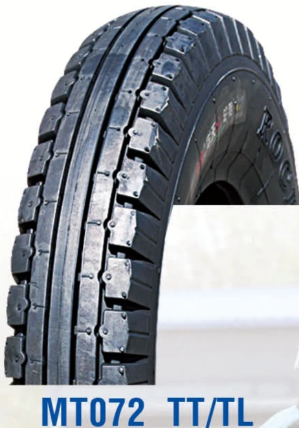 bajaj boxer tyre size