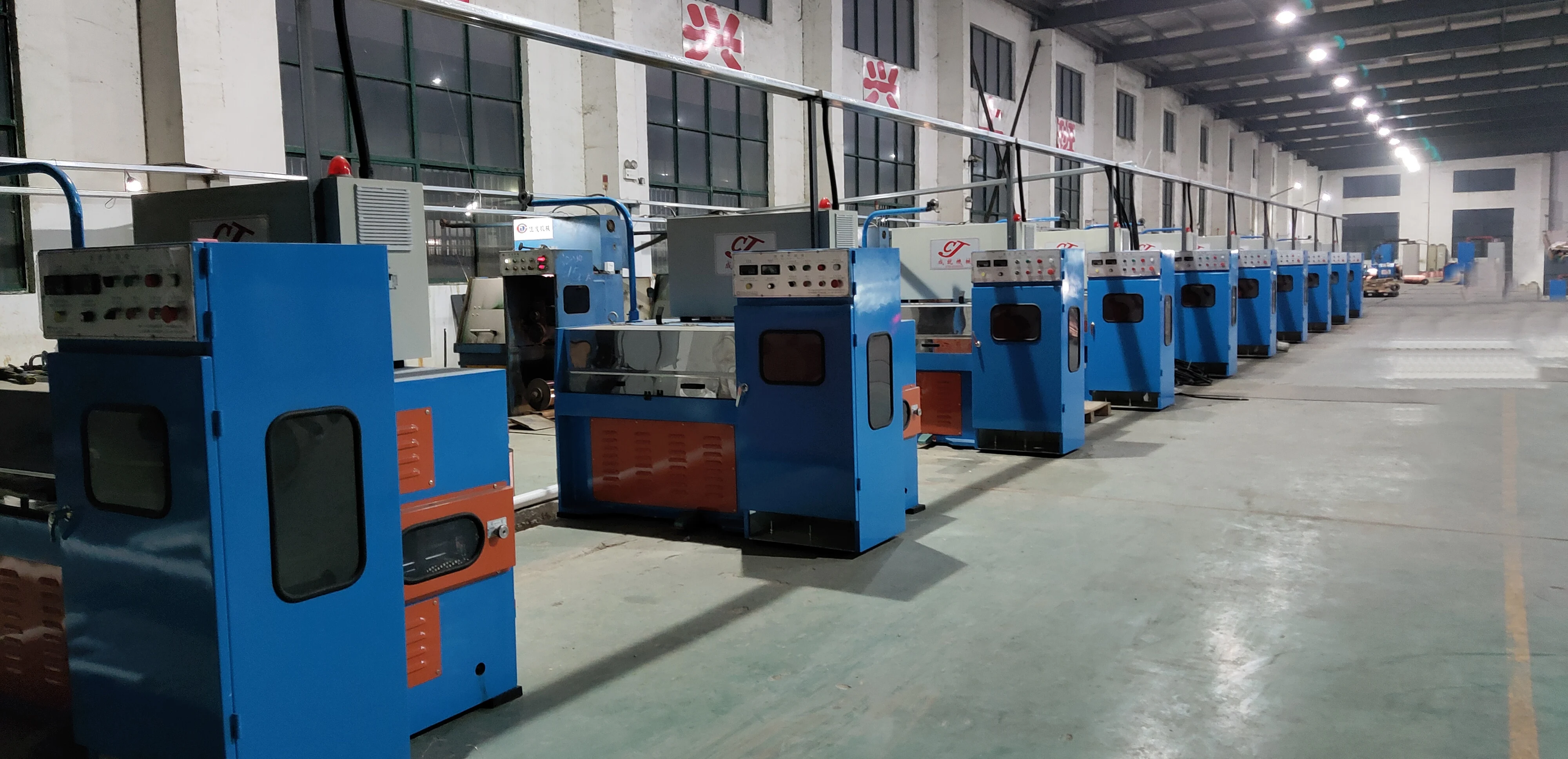 一种用于热电偶的车削型镍合金拉丝机