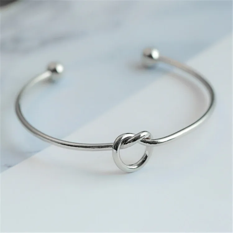 

Dropshipping European and American metal Love Knot Bracelet for women knot bracelet bangle