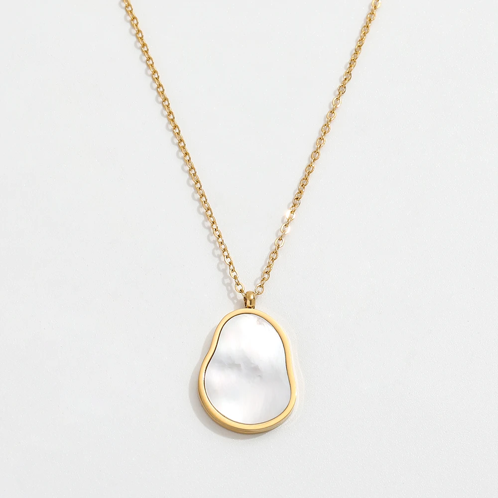 

Joolim Jewelry 18K Gold Plated Shell Pendant Necklace Stainless Steel Jewelry Wholesale Fashion Jewelry Factory Supply