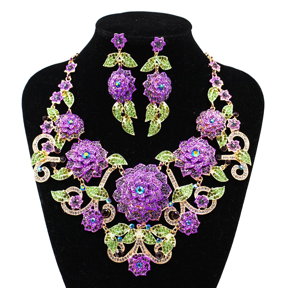 

Boutique Brooch European And American Colored Glass Diamond Super Large Banquet Bride Necklace Earring Set, Picture shows