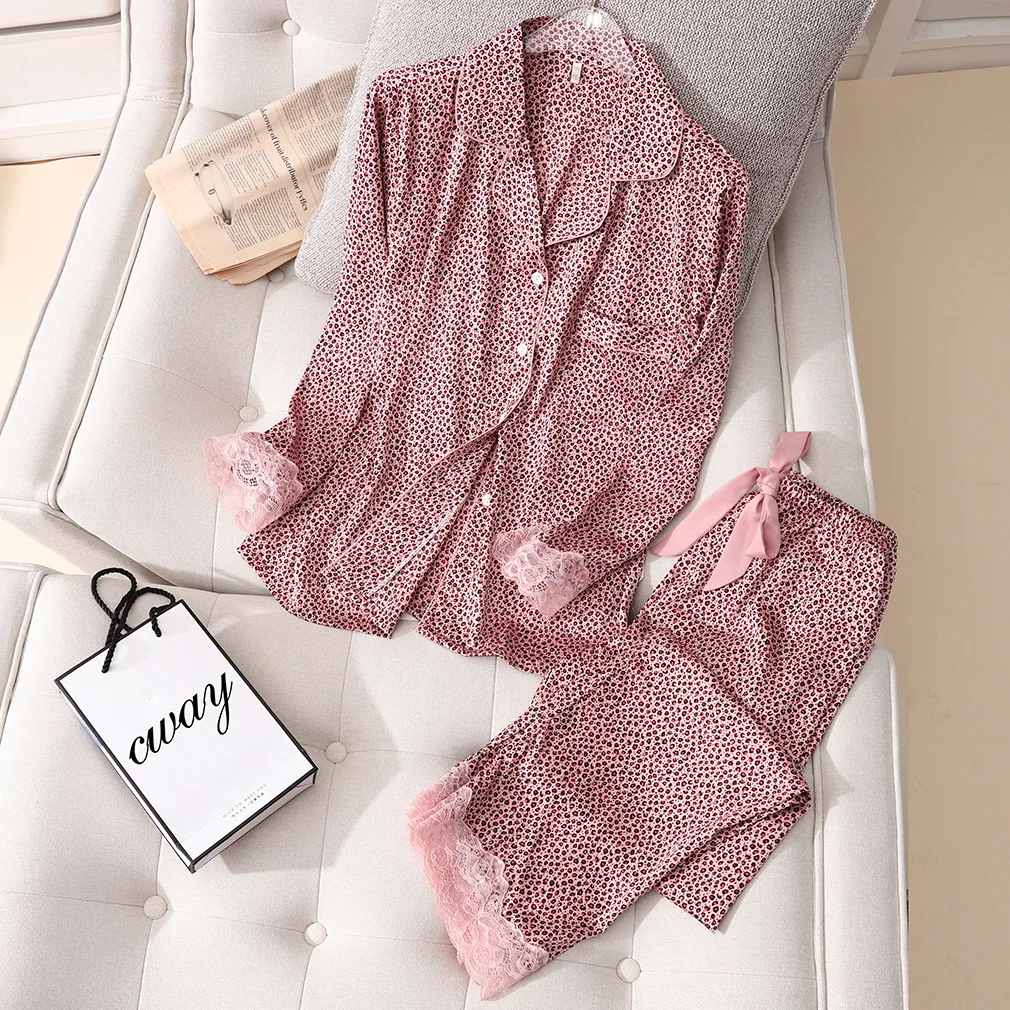 

Latest High Quality Cute Pajamas Wholesale USA Turn Down Collar Leopard Lace Rim Ice Silk Pajamas Sets, Picture shows